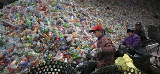 The world’s plastic problem, in two charts