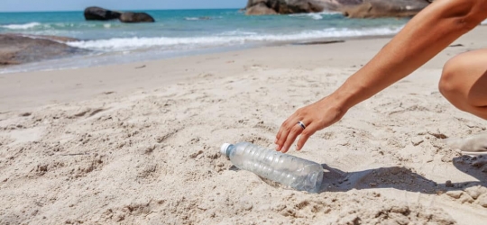 Australian beaches going plastic free