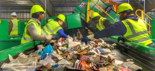 Recycling giant Waste Management sees future in film recovery – USA